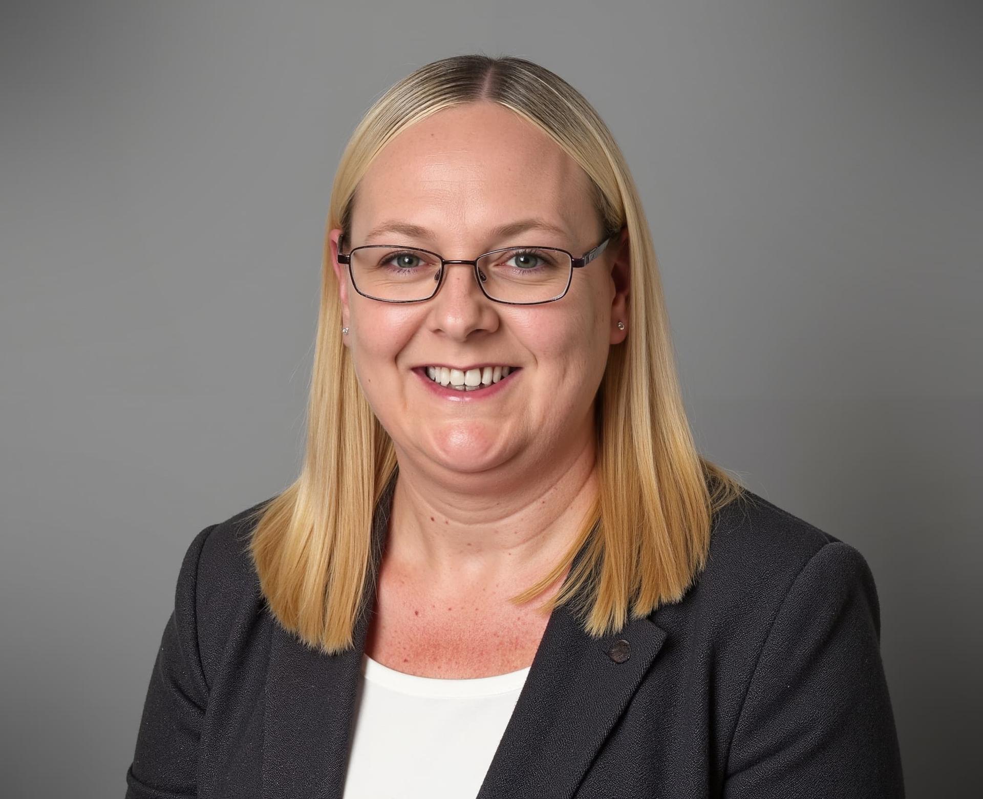 Vikki Rae-Williams - Senior Conveyancing Executive at PDA Law